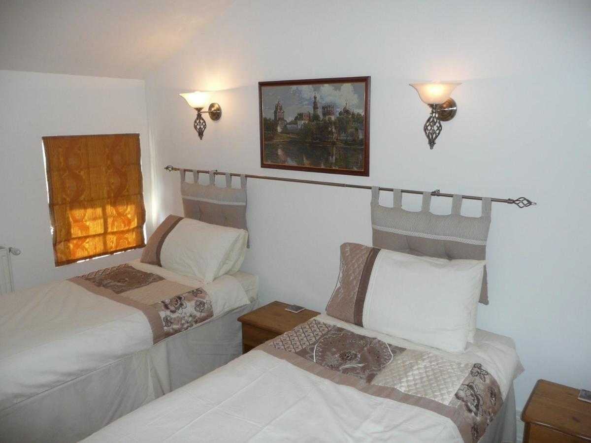 Maison Blanc Bed & Breakfast Gibourne ภายนอก รูปภาพ